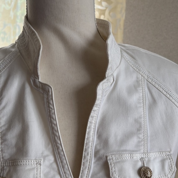 Jacket - Picture 2 of 9